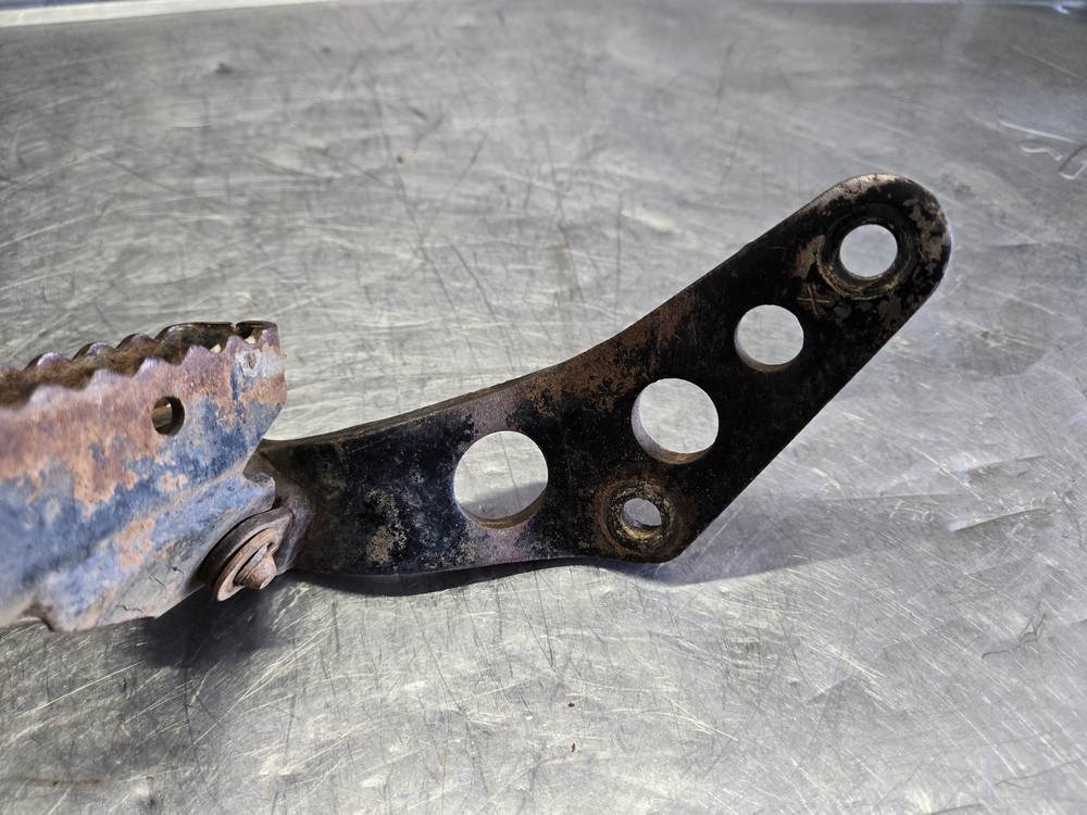 1985 Honda Atc200x Left Foot Rest Peg Step B3
