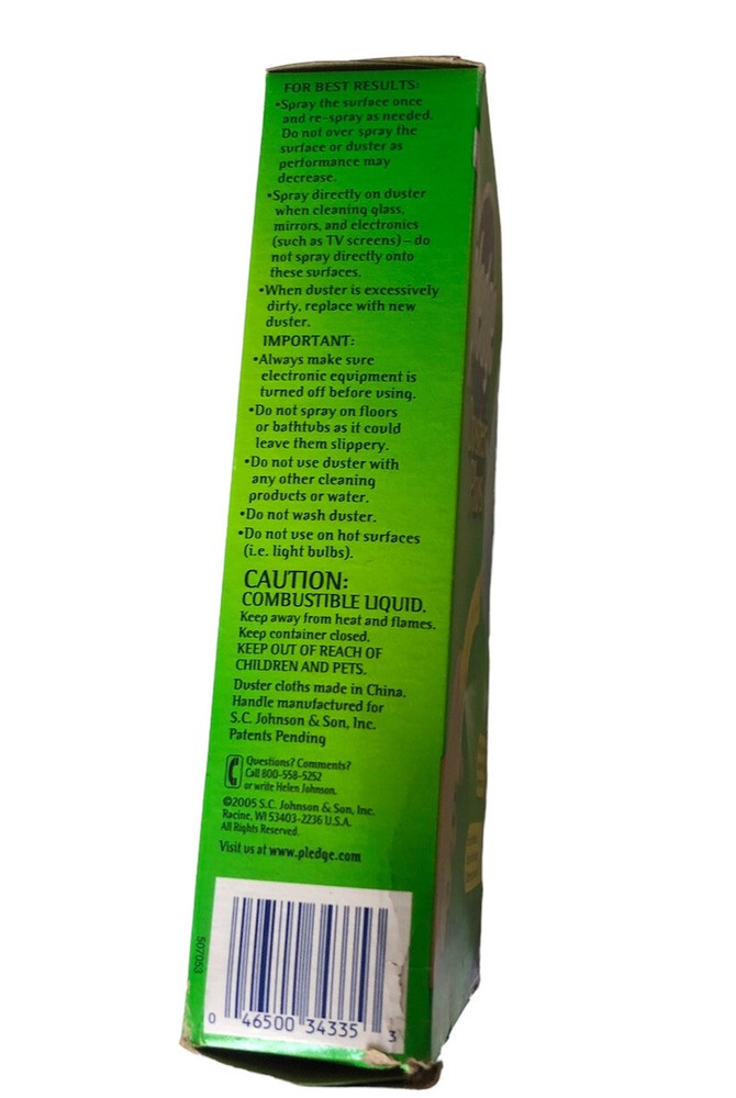 Pledge Duster Plus With Multi-Surface Spray 1 Handle 2 Disposable Dusters