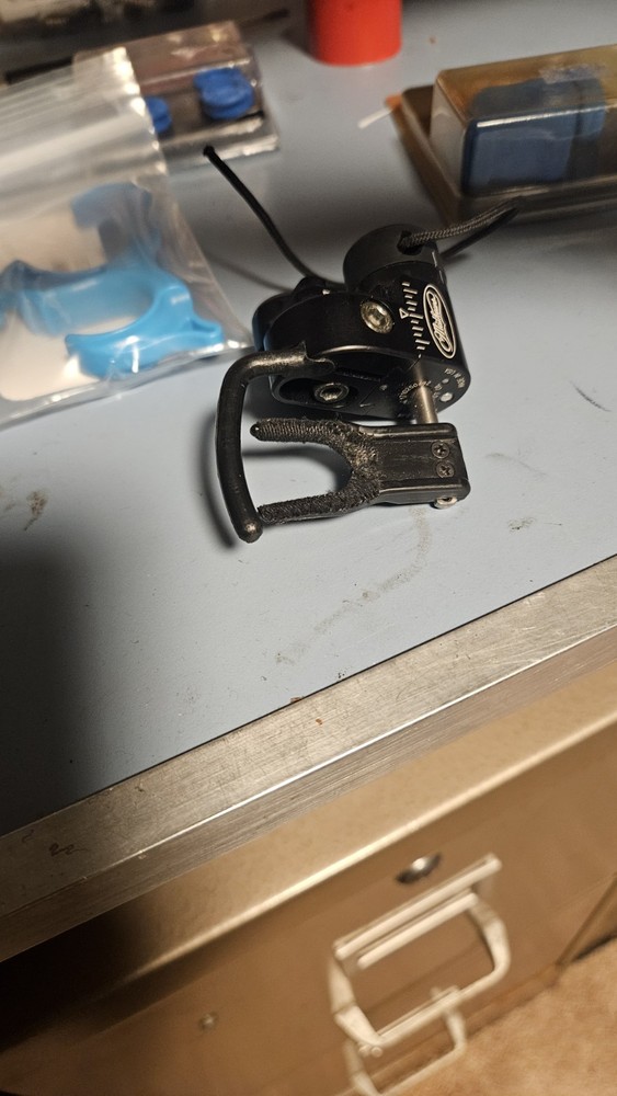 Mathews Archery Drop away Rest Righthand