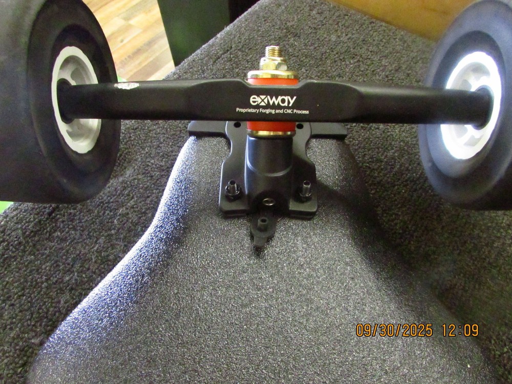 exway electric skateboard model un38.3