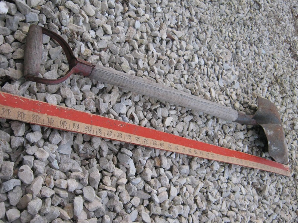 Rusty Original Vintage Primitive Shovel D Handle 43" long great decor