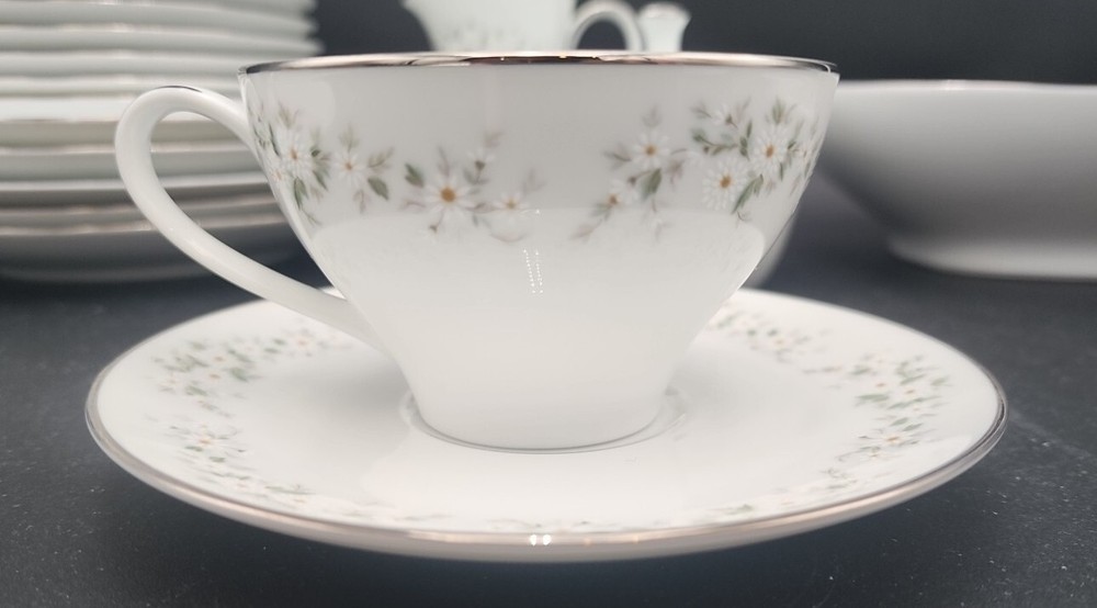27 Pieces NORITAKE china "ANNABELLE" 6856 pattern "BEAUTIFUL"