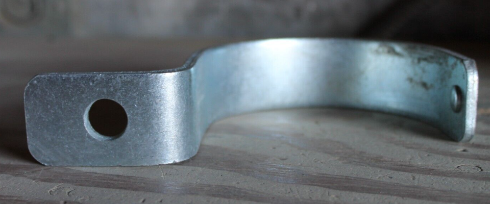 Unbranded Smooth 4" 1-Hole Pipe Strap