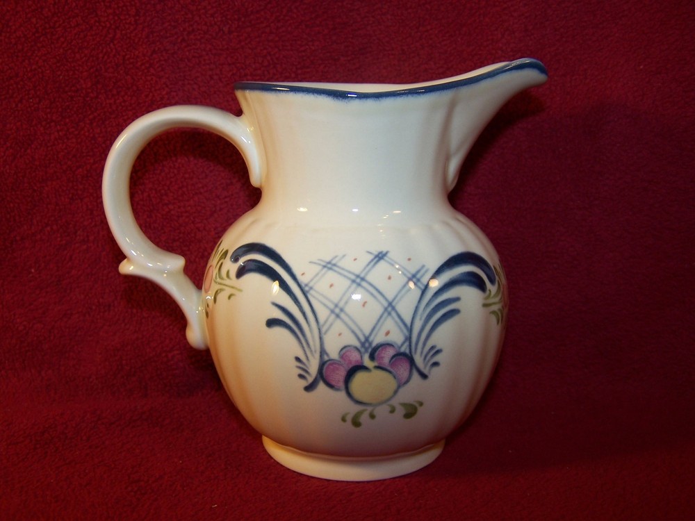 Mikasa ~ Romance ~ Creamer 4"