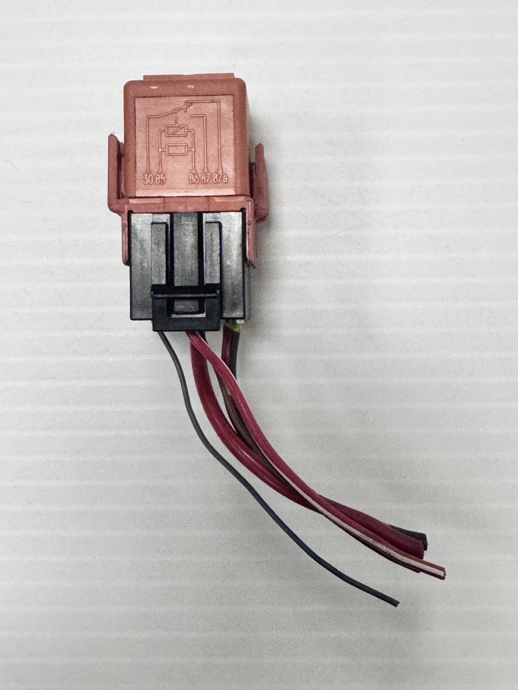 🚘 BMW E46 E81 E90 E60 E65 F01 SALMON RED MULTI PURPOSE RELAY UNIT 12631742690
