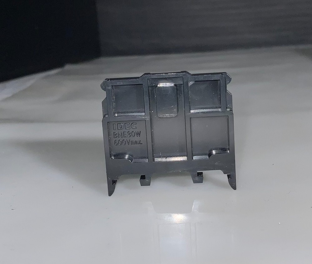 IDEC BNE30W ($1.99/EACH OBO)