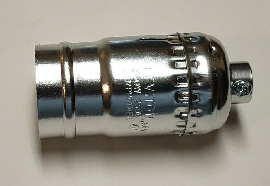 Full Keyless Leviton Nickel Plated Medium Socket 40131NJB