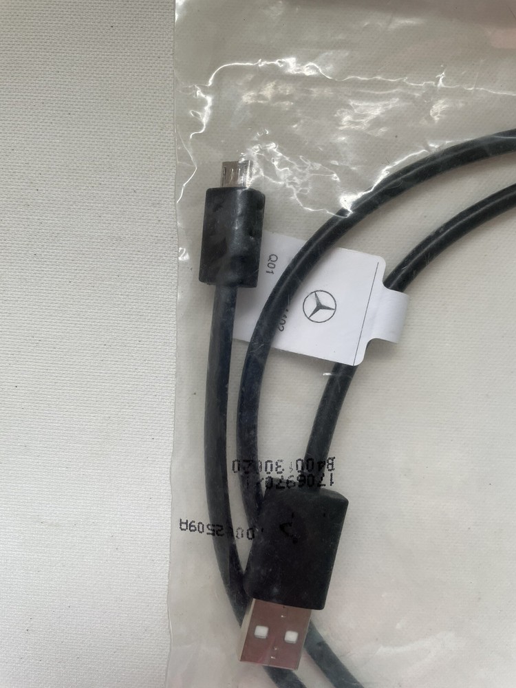 OEM BRAND NEW Mercedes-Benz Android Interface Charging USB Cable Adapter
