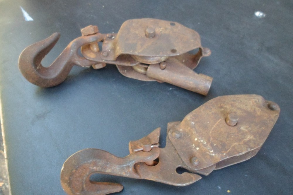 X2 Vintage double and single metal pullys