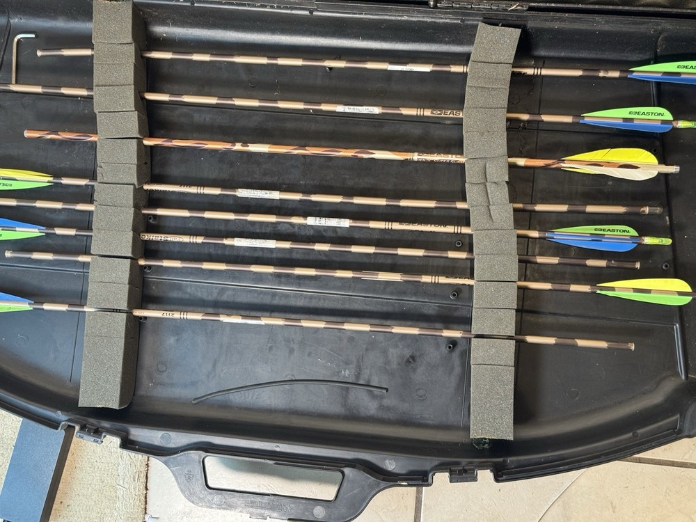 Browning Compound Bow Kit MR Reflex Trophy Ridge Arrows Case