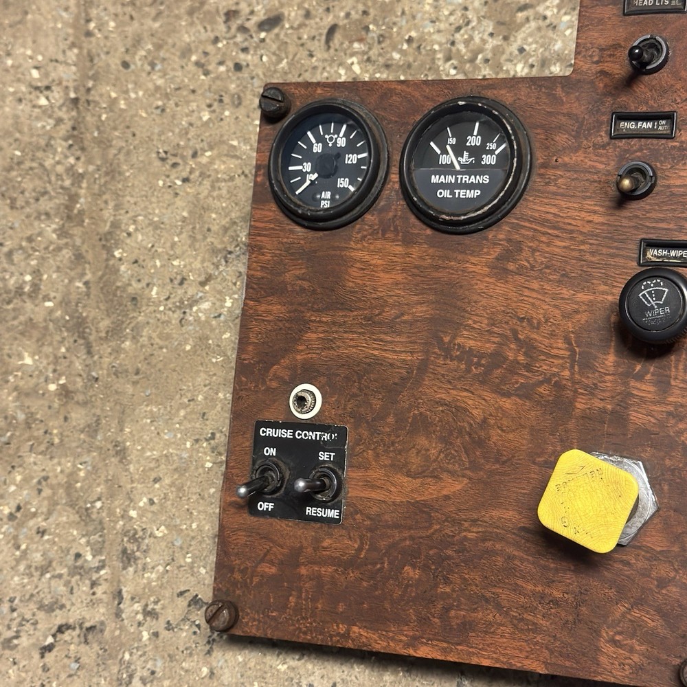 2000 Peterbilt 357 Gauge Switch Dash Panel 170250