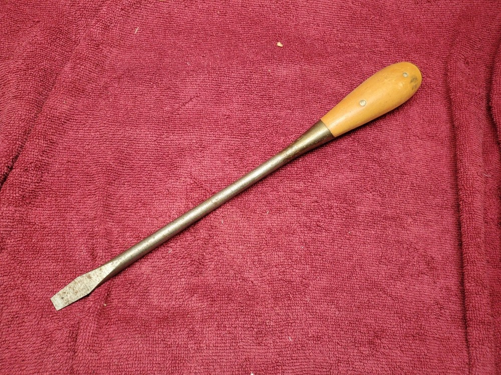 Vintage 14-1/2” Unmarked Perfect Handle Screwdriver