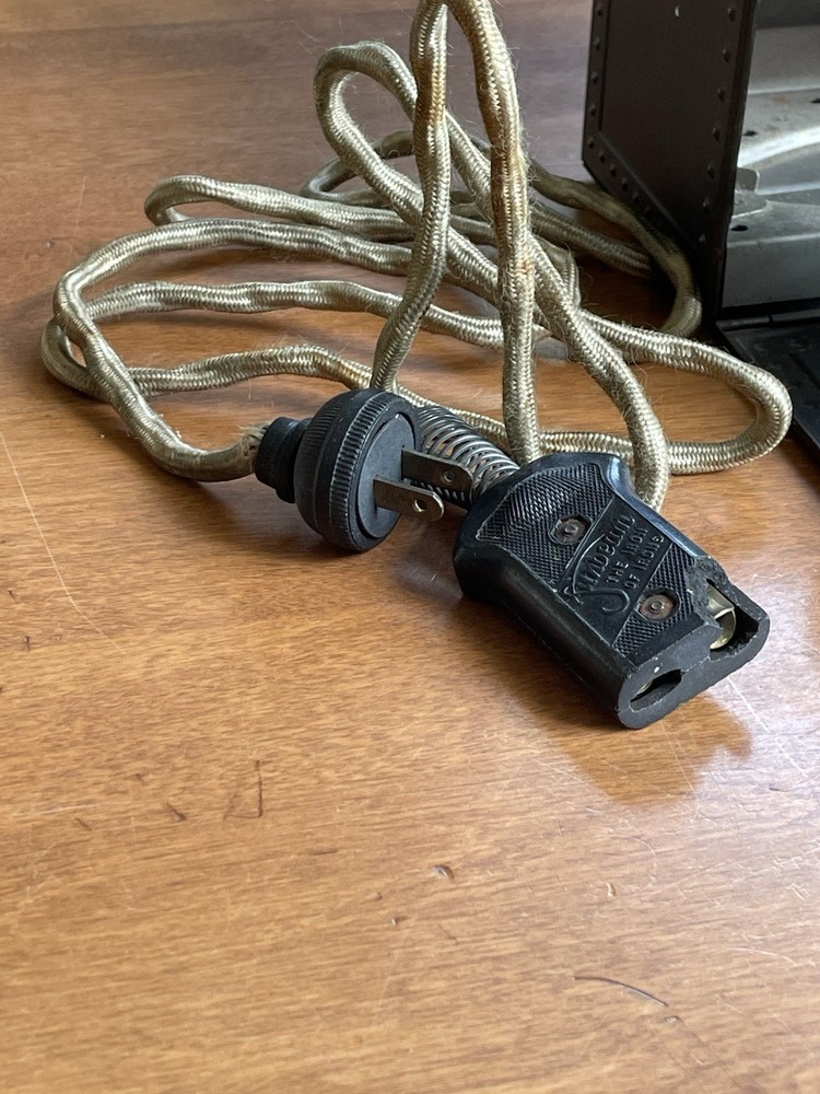 SUNBEAM NO. S2 ELECTRIC IRON (AB)