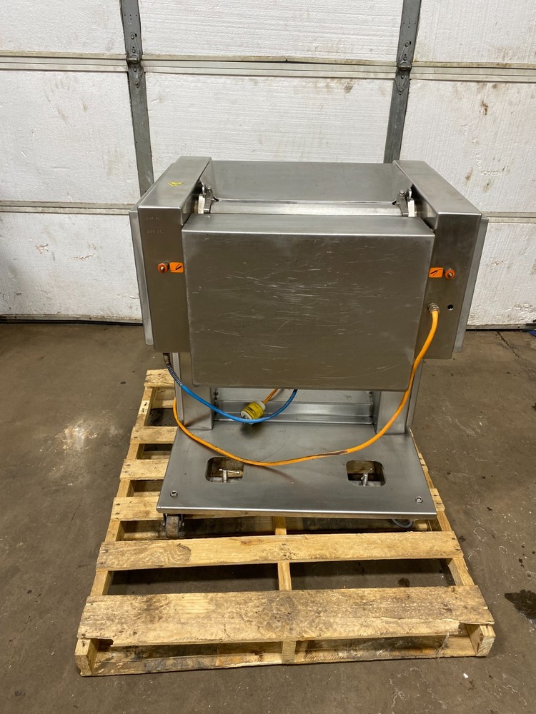 Cretel Meat Membrane Skinner