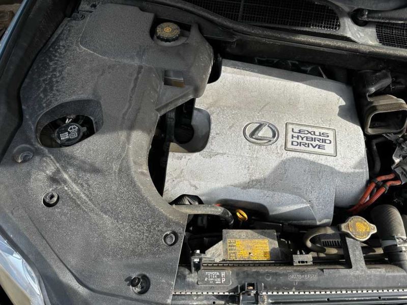 12 LEXUS RX450H JACK AND TOOL KIT