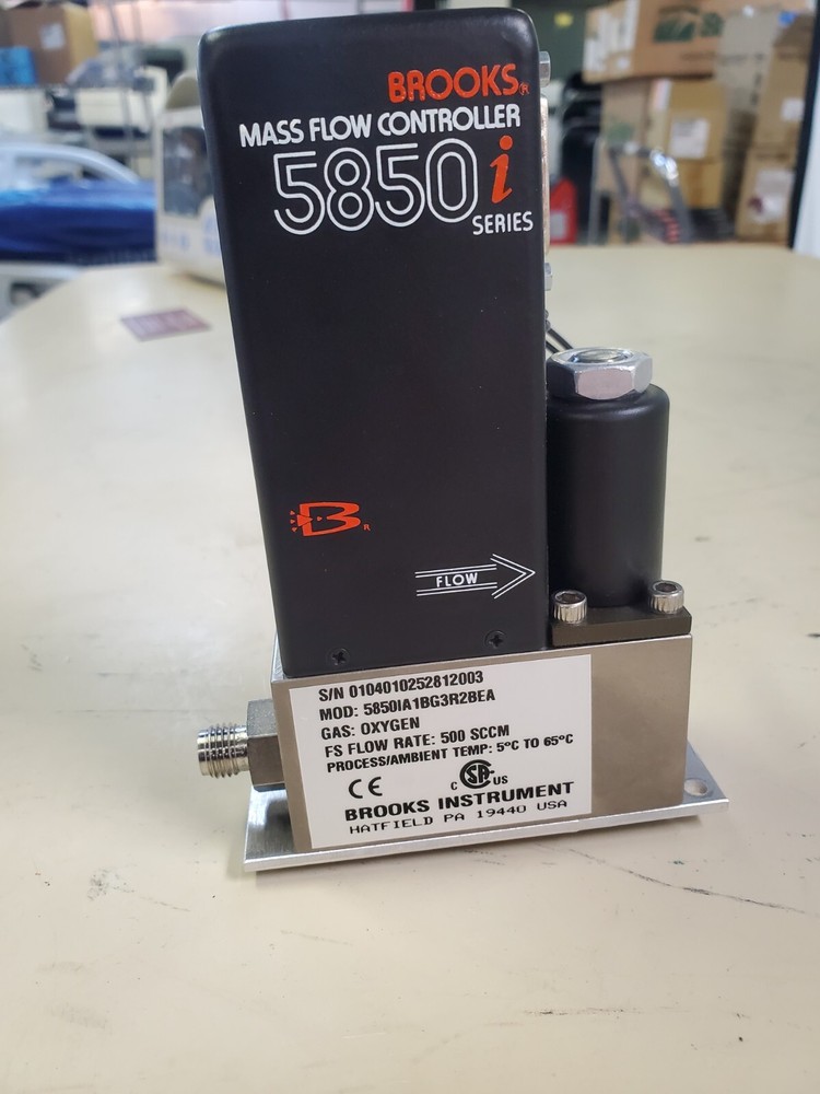 Brooks 5850i Oxygen Mass Flow Controller - 500 SCCM (5850IA1BG3R2BEA)