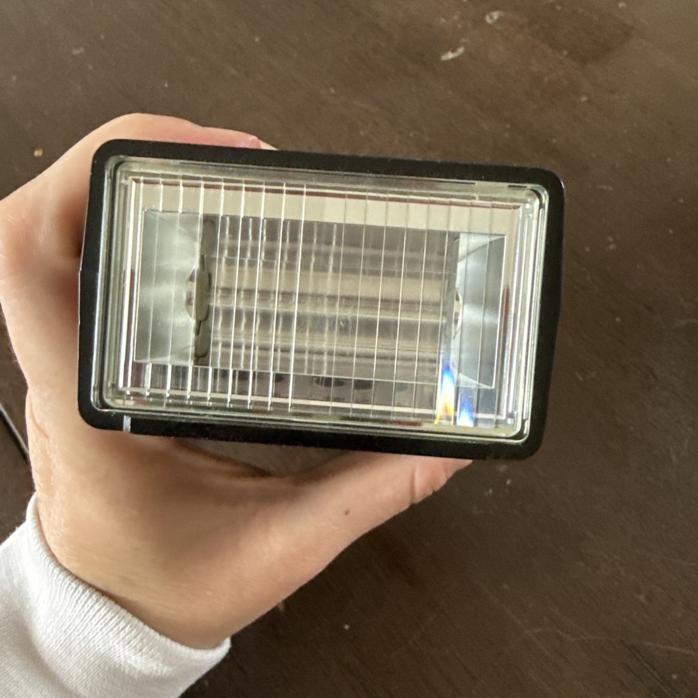 Vivitar Auto Thyristor 3700 Flash Unit - Tested