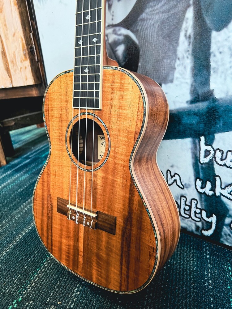 Maui Ukulele Co. Koa Tenor