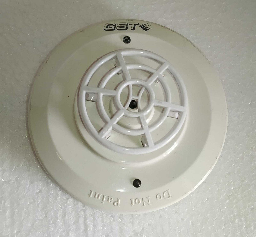 GST C-9103 CONVENTIONAL FIXED TEMPERATURE HEAT DETECTOR