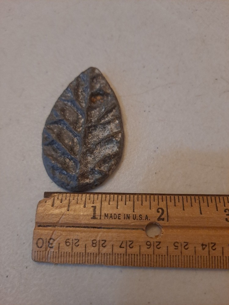 Small metal leaf mold