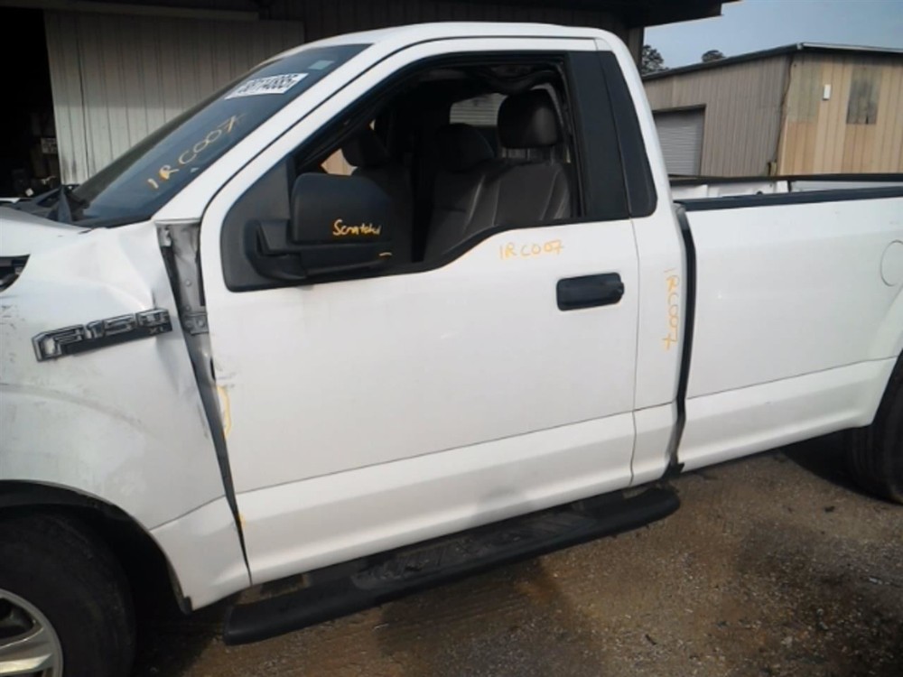 F150 2019 High Mounted Stop Light 104820185