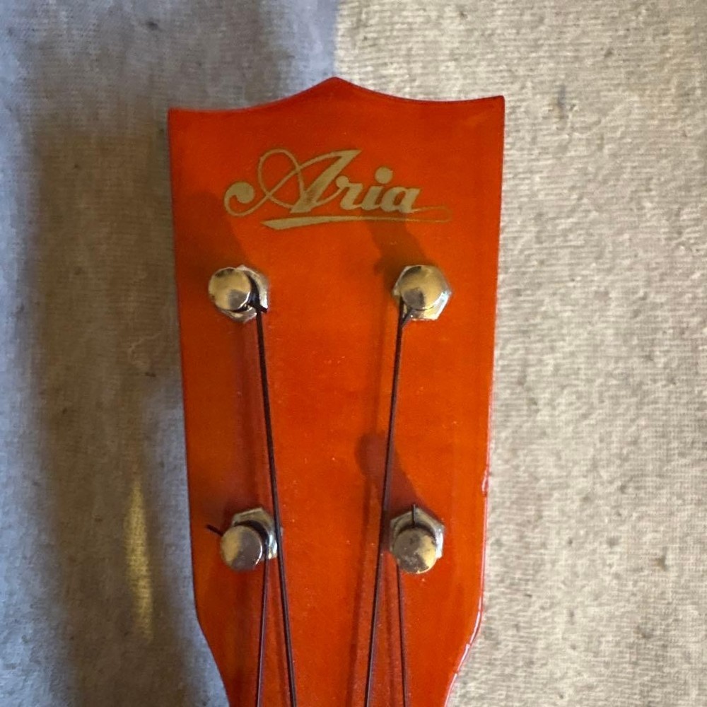 Aria wooden ukulele 4 strings