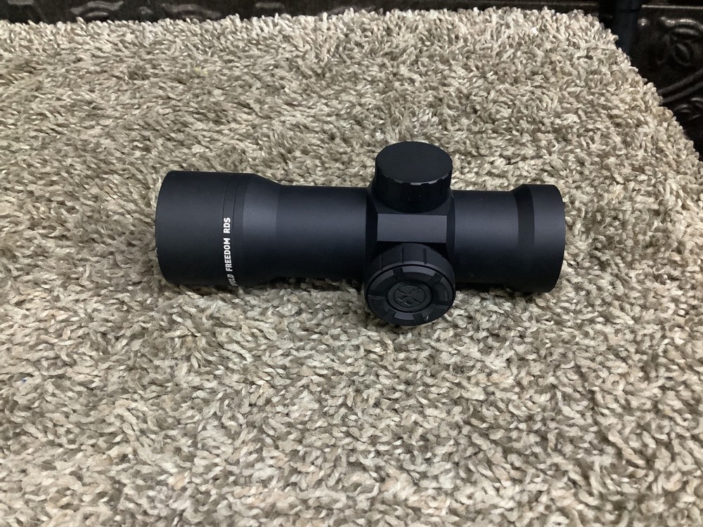 Leupold Freedom RDS 1x Red Dot - 1 MOA Dot - Black