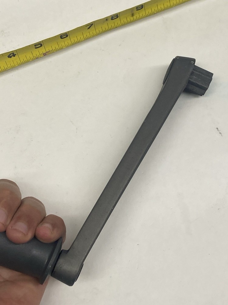 9" LEWMAR WINCH HANDLE