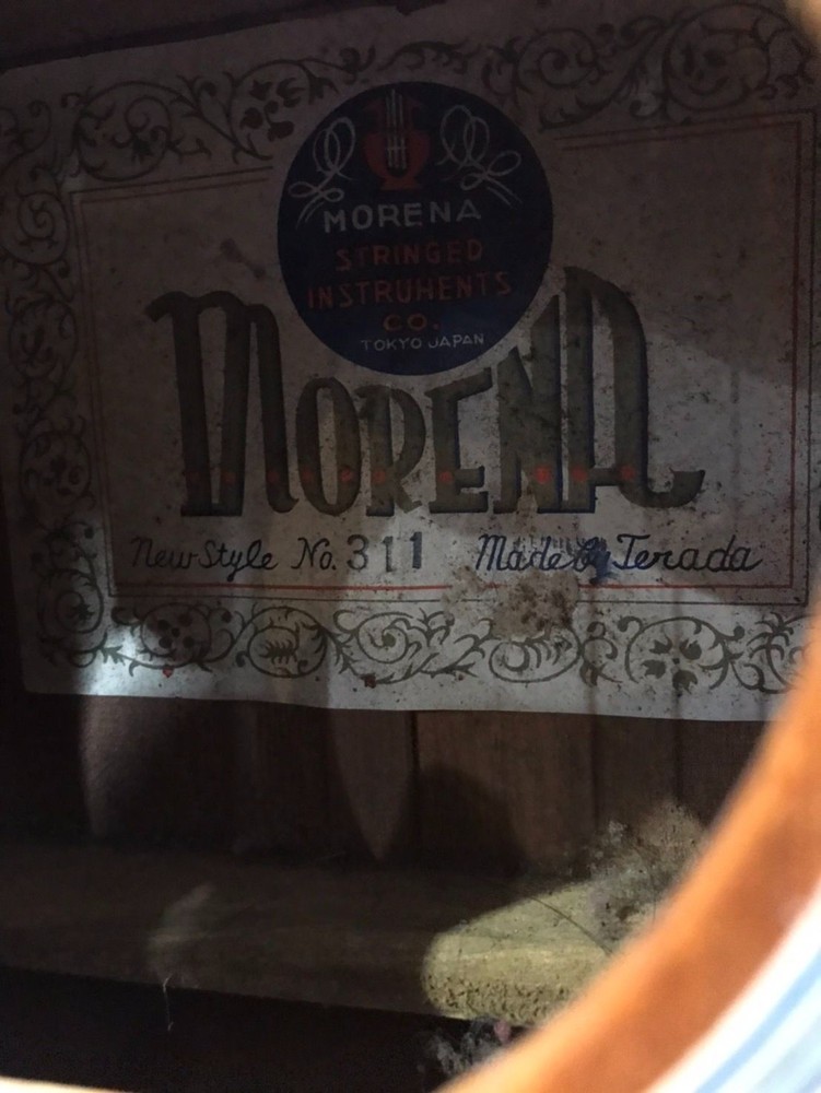 Morena Classical Guitar Usedcm With Wear And Missing String