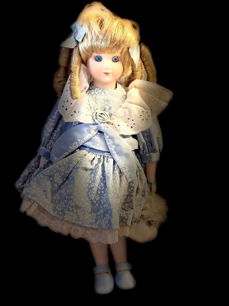ACTIVE HAUNTED DOLL SPIRIT SYNTHIA