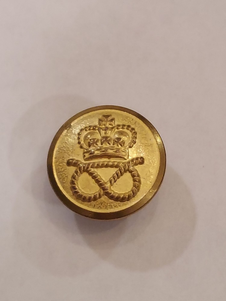 Crown Over Knot Button