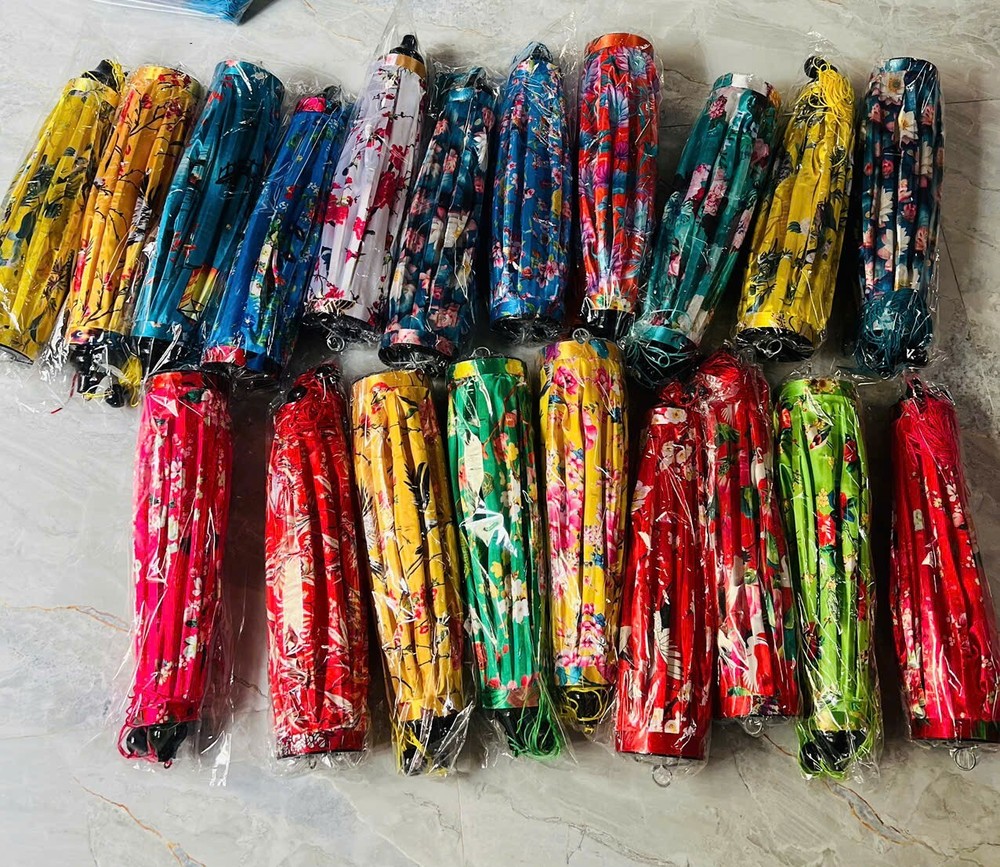 Word Vendor | Silk Lantern with Pattern | Handmade: with Bamboo and Silk