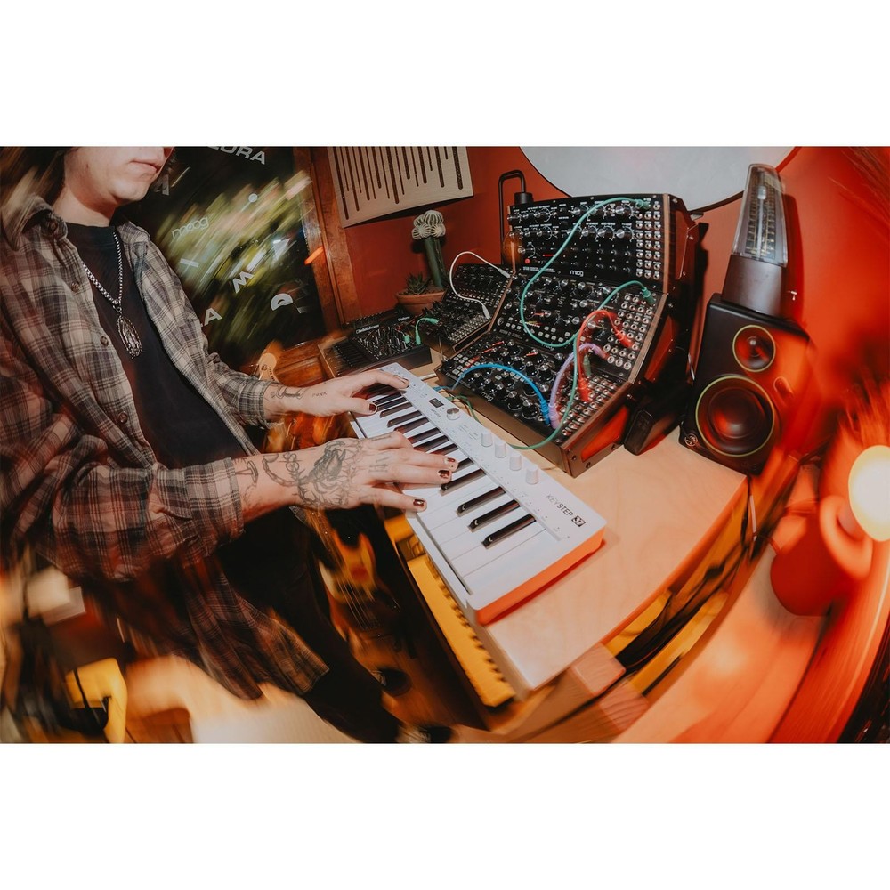 Arturia KeyStep 37 mk2 Compact 37 Key Keyboard Controller & Sequencer