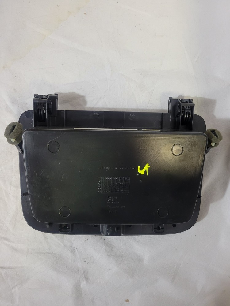 2006-2011 Chevrolet HHR Front Upper Dash Center Storage Compartment