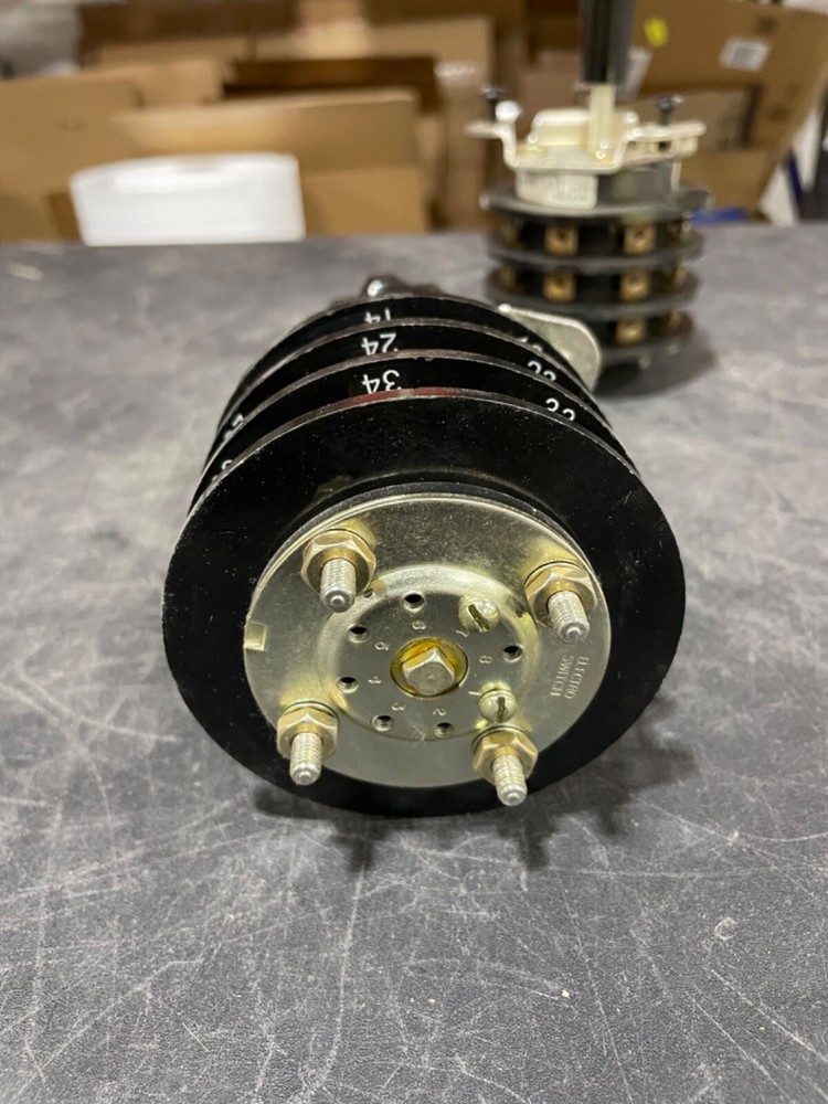 Electroswitch 1505 W/ handle no face plate USED