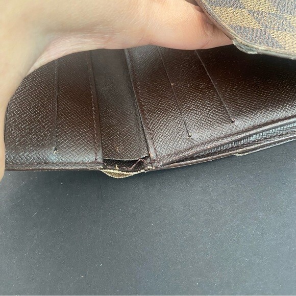 Louis Vuitton Damier E Elise Wallet