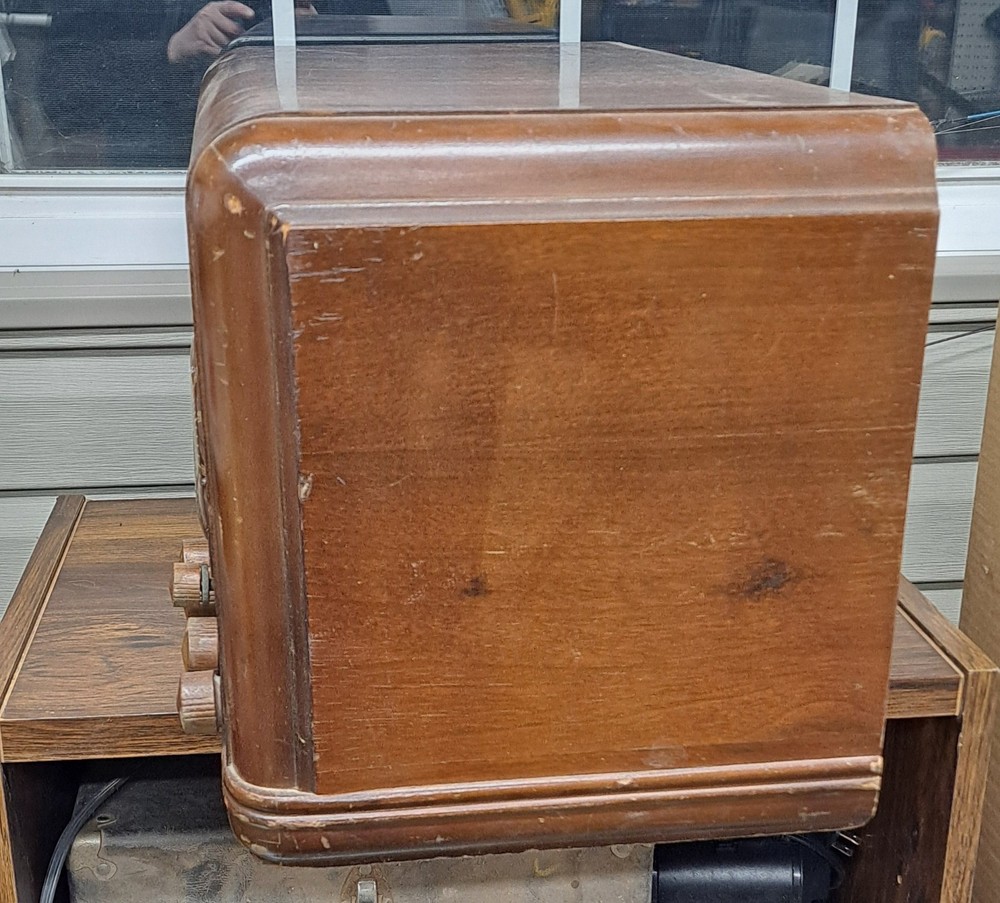 Montgomery Wards Airline Radio