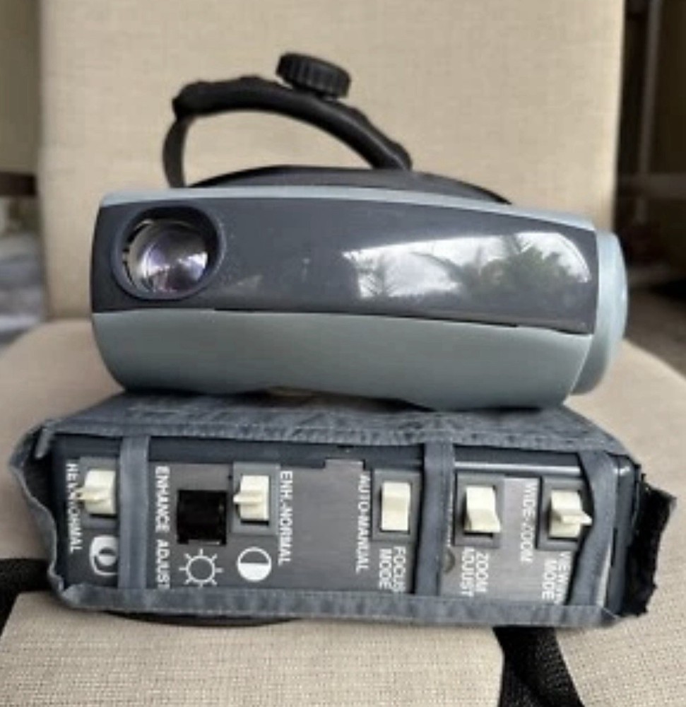 Visionics Low Vision Enhancement System LVES Model LC30A Aurora