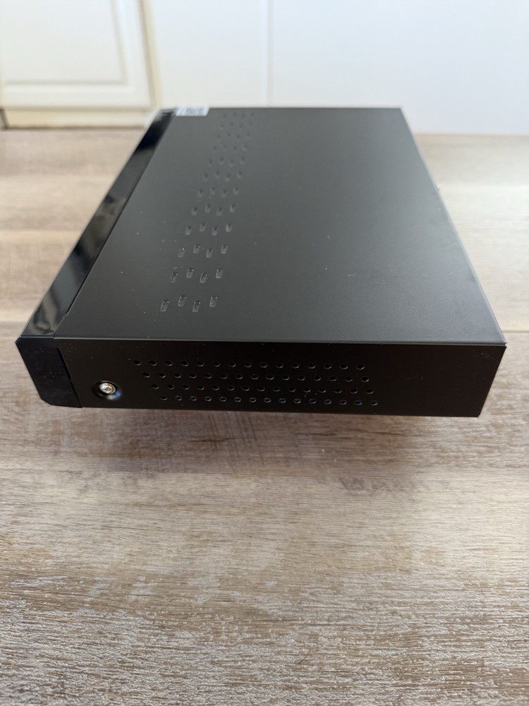 Lorex 1080P Wireless DVR (LH0904-D)-BLACK