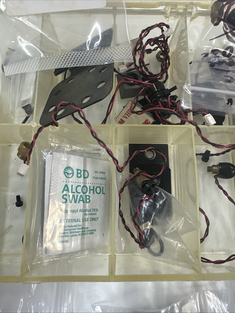 Item 3604 - Archery Target Sight Light Components - Unknown Brand