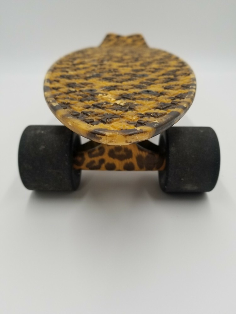 Globe Bantam Graphic ST Leopard Complete Skateboard 23in x 6in
