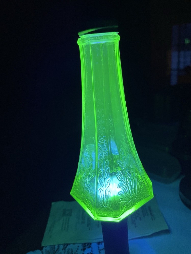 1920s Uranium Glass~Anchor Hocking Princess~Shaker Vaseline~Nice!