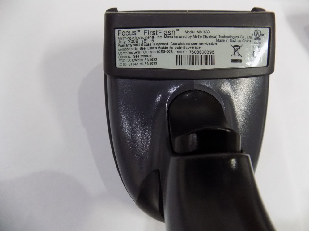 Metrologic MS1633 Focus 2D Bluetooth Barcode Scanner Cradle Receiver 2 Batteries