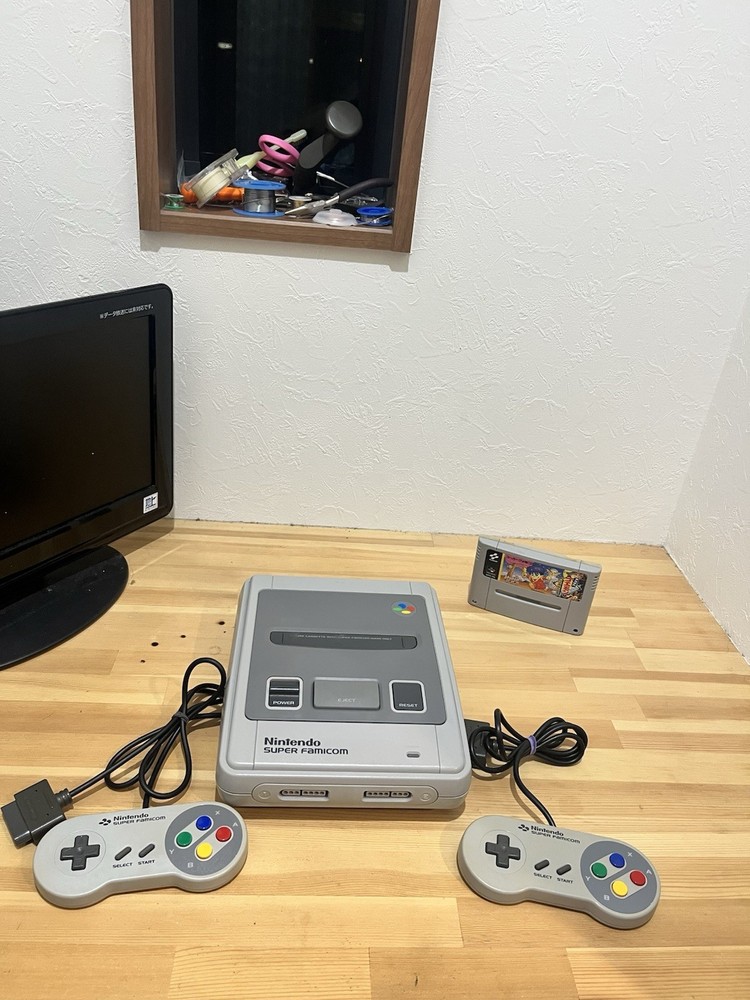 Nintendo Super Famicom Set 2 Controllers Game AC Adapter Tested Working