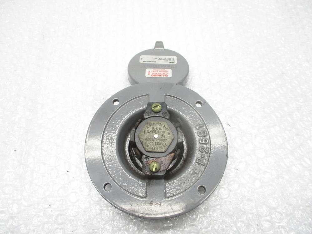 RUSSELLSTOLL 8037 RECEPTACLE UNMP