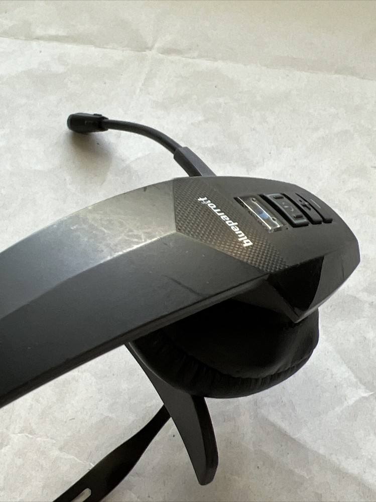 Blue Parrott B350-XT Bluetooth Wireless Noise Cancelling Headset. PREOWNED*