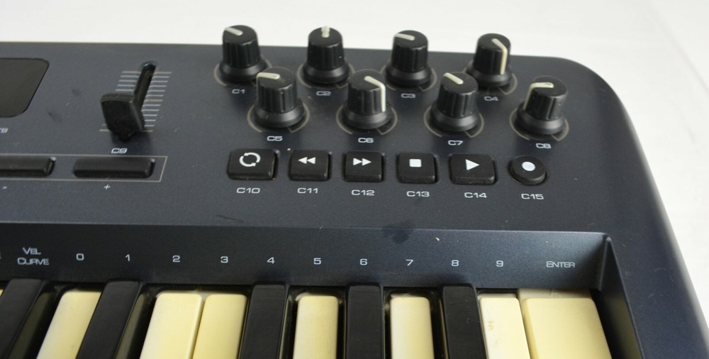 M-AUDIO Oxygen 25 3RD Gen USB MIDI Keyboard Controller