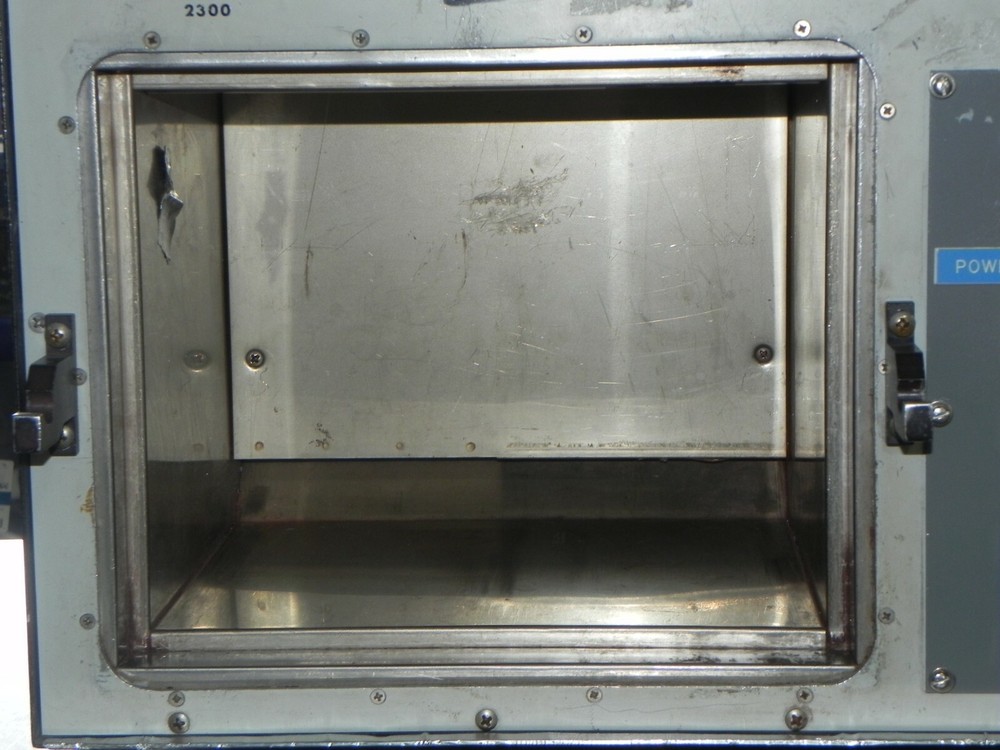 Delta Design 2300D Temperature Chamber