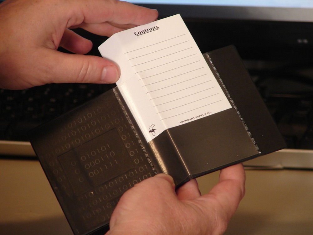 Thumb / Flash / Jump / USB drive case (red 4-pack)