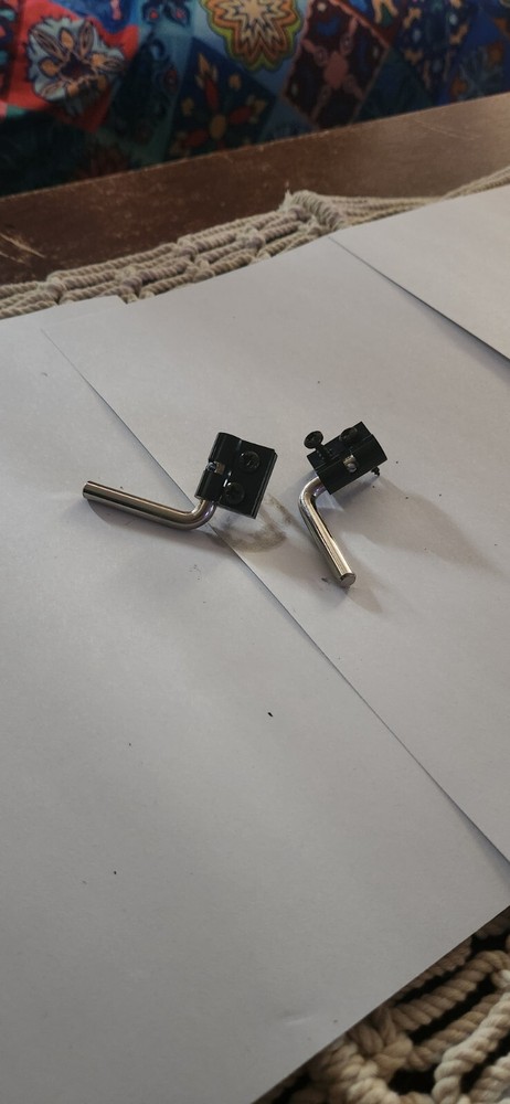 Right and left hinges for Pro-ject Debut Turntables